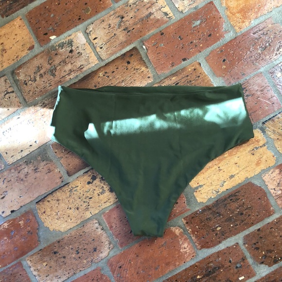 Shein swimsuit bottom - Picture 4 of 5